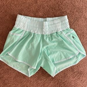 Lululemon Track That Shorts 4” Inseam | Size 6 | Mint Green